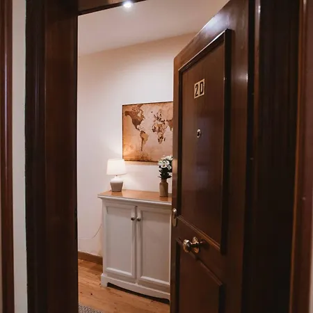 Ayalgas, En Apartamento